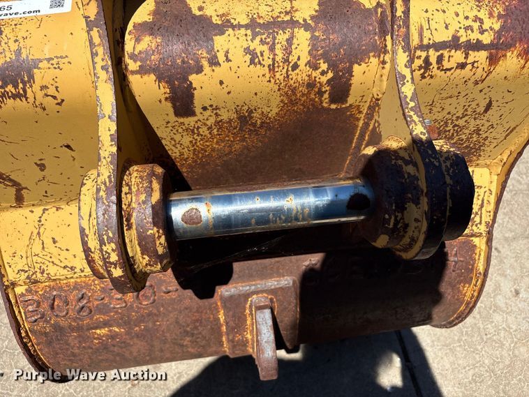 image for item FC2465 Caterpillar excavator bucket