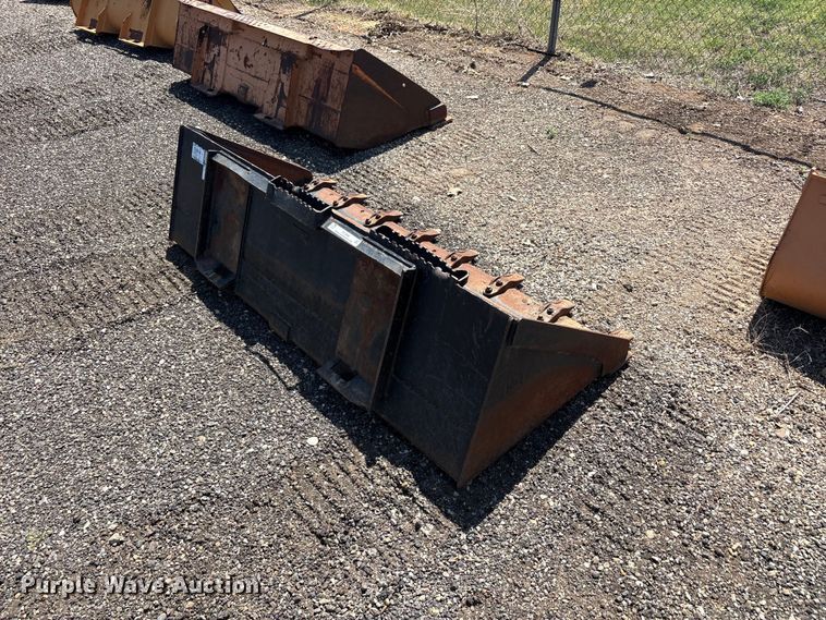 image for item FC2466 Cat skid steer bucket