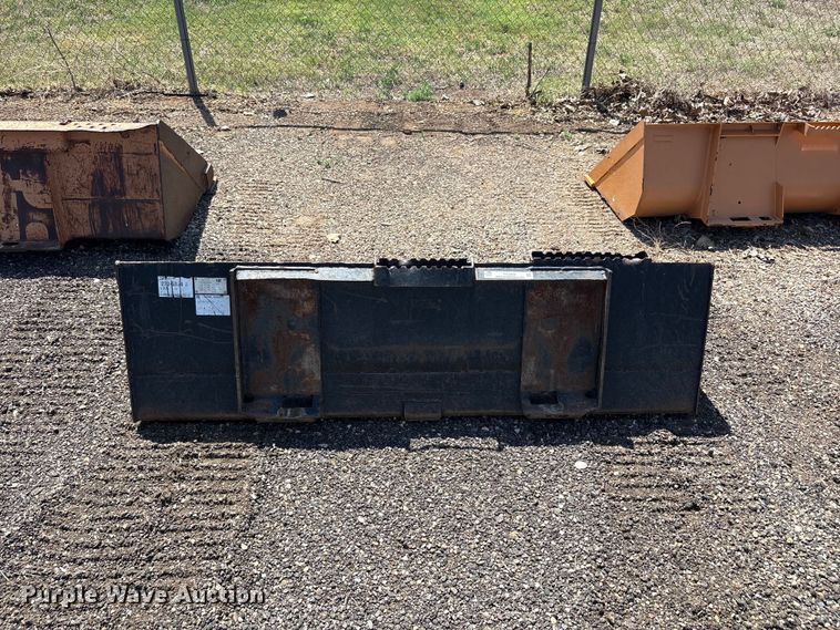 image for item FC2466 Cat skid steer bucket