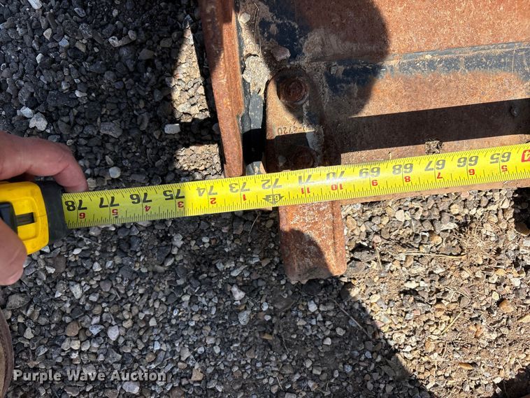 image for item FC2466 Cat skid steer bucket