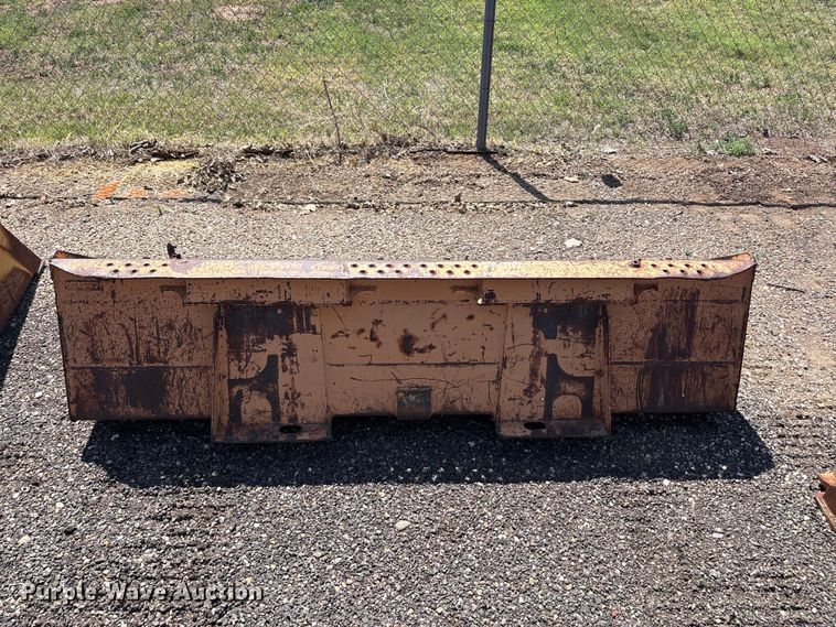 image for item FC2467 Case skid steer bucket