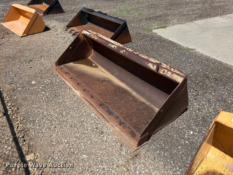 image for item FC2467 Case skid steer bucket