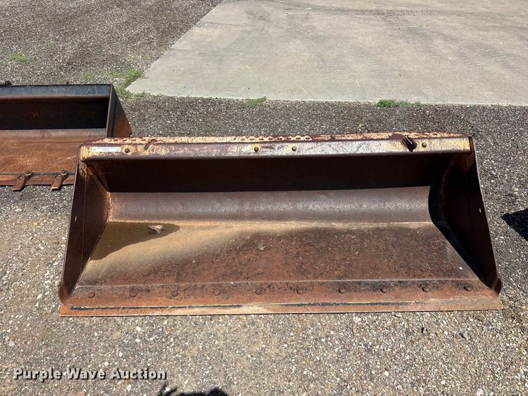 image for item FC2467 Case skid steer bucket
