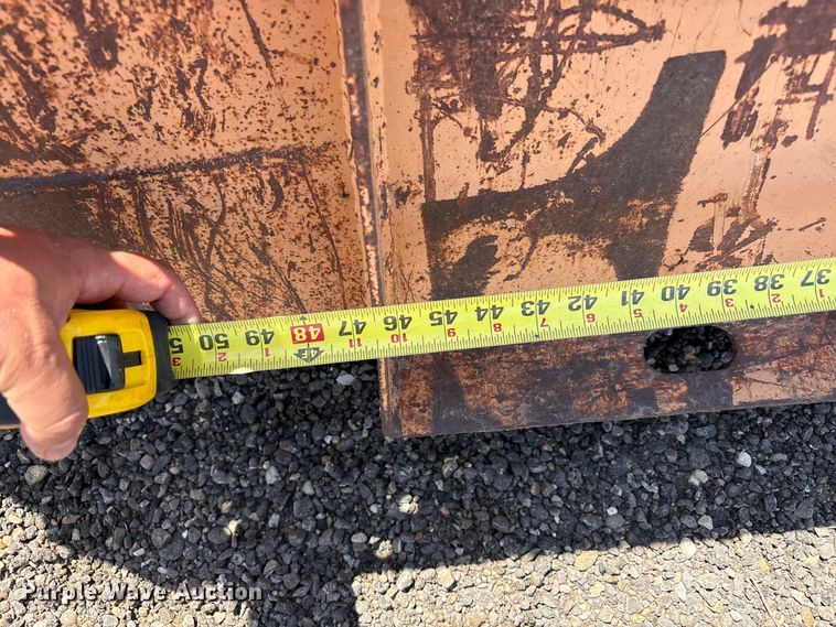 image for item FC2467 Case skid steer bucket