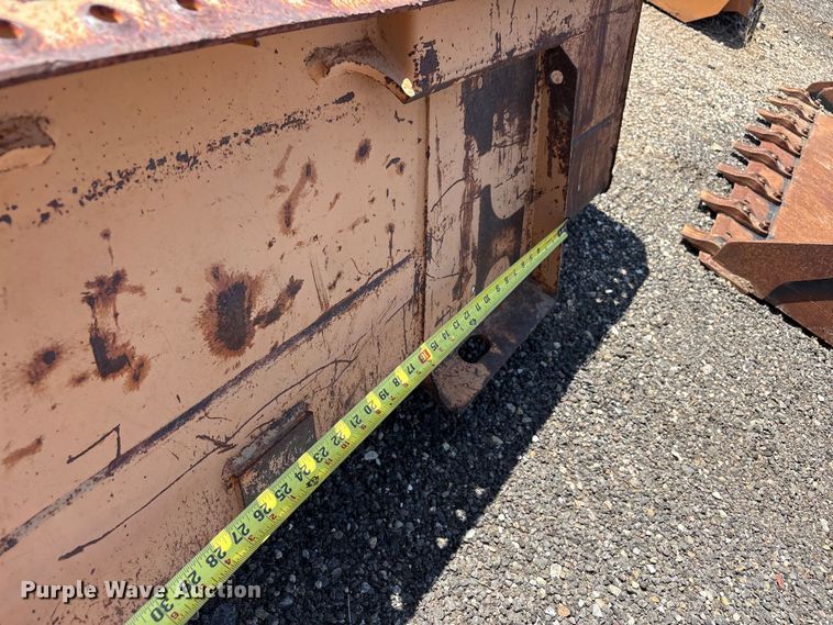 image for item FC2467 Case skid steer bucket