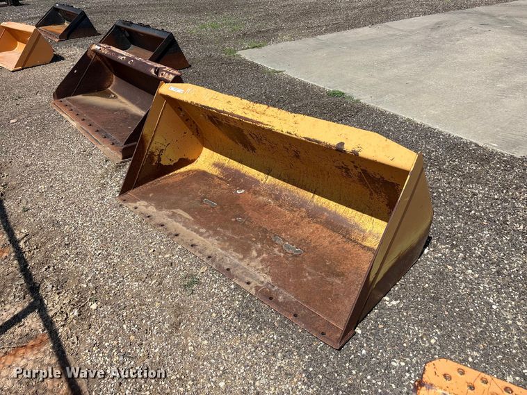 image for item FC2468 Case skid steer bucket