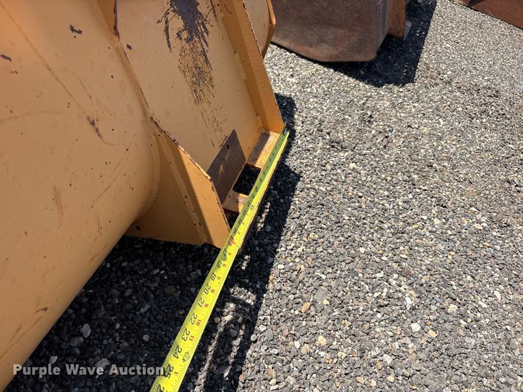 image for item FC2468 Case skid steer bucket