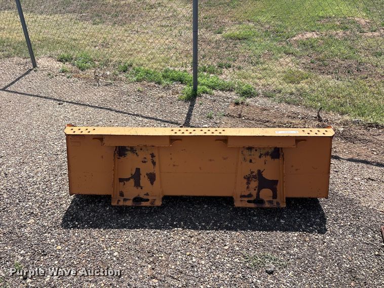 image for item FC2469 Case skid steer bucket