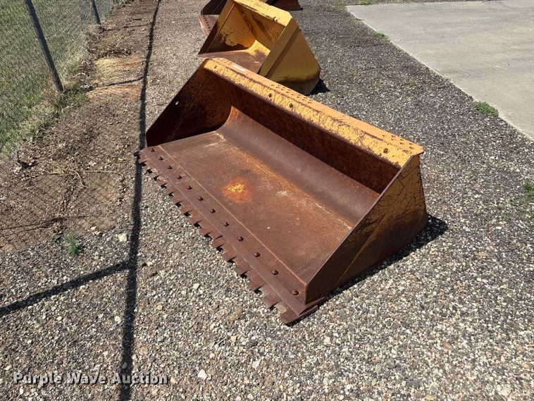 image for item FC2469 Case skid steer bucket