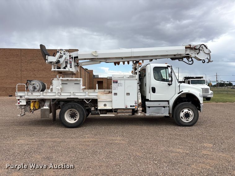image for item FC2475 2013 Freightliner Business Class M2 digger derrick truck