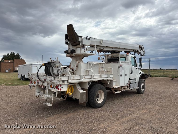 image for item FC2475 2013 Freightliner Business Class M2 digger derrick truck
