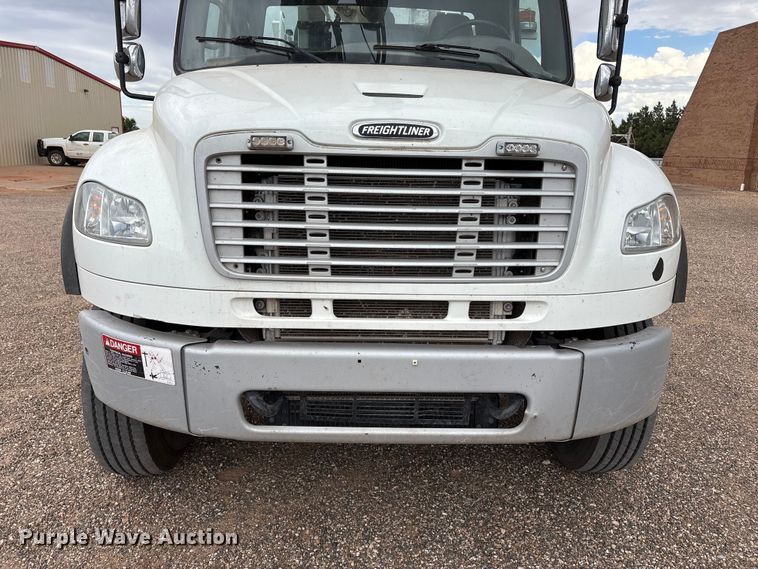image for item FC2475 2013 Freightliner Business Class M2 digger derrick truck