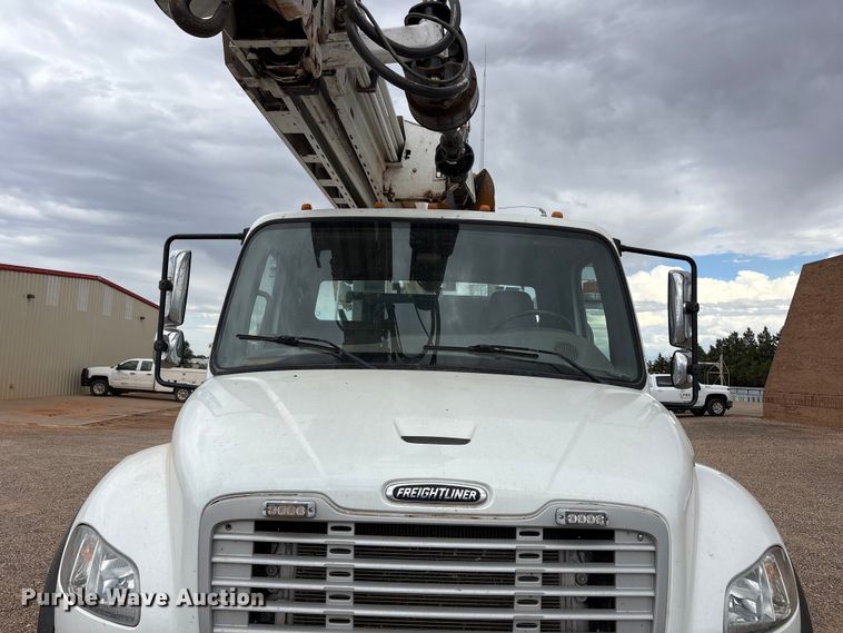 image for item FC2475 2013 Freightliner Business Class M2 digger derrick truck