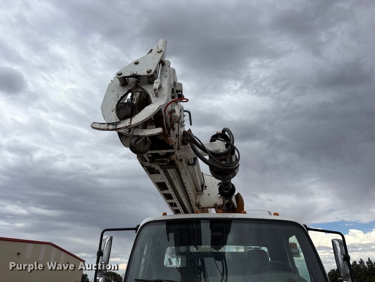 image for item FC2475 2013 Freightliner Business Class M2 digger derrick truck