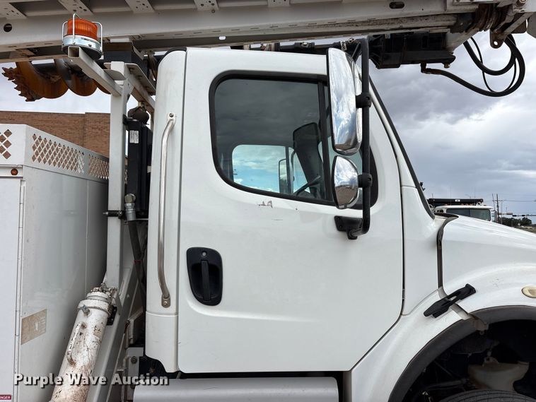 image for item FC2475 2013 Freightliner Business Class M2 digger derrick truck