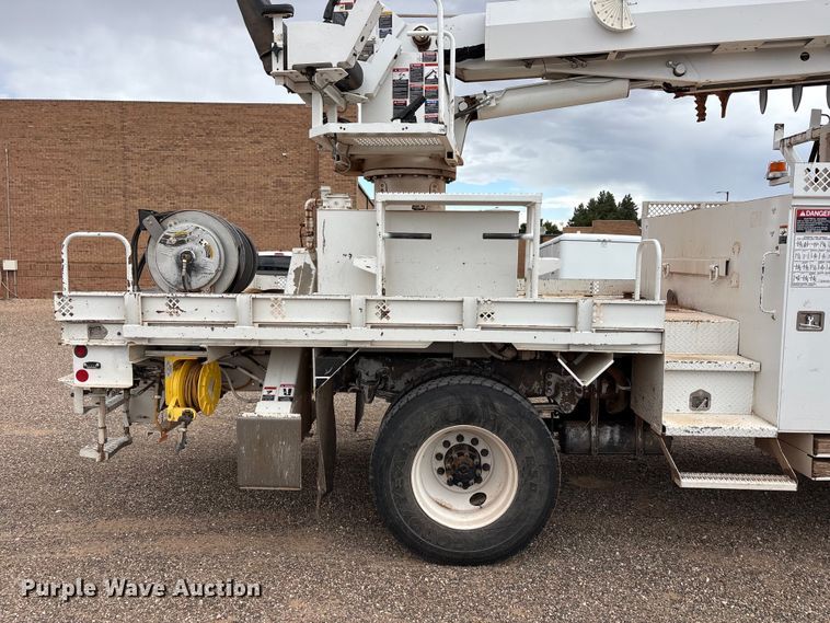 image for item FC2475 2013 Freightliner Business Class M2 digger derrick truck