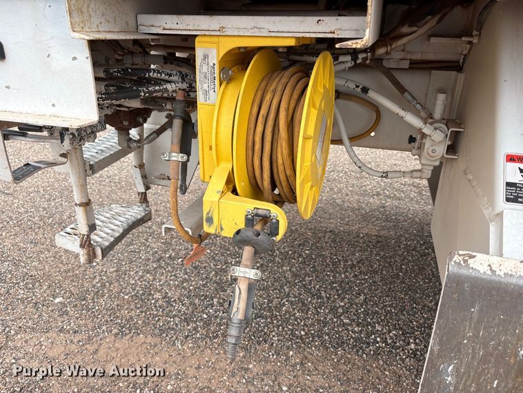 image for item FC2475 2013 Freightliner Business Class M2 digger derrick truck