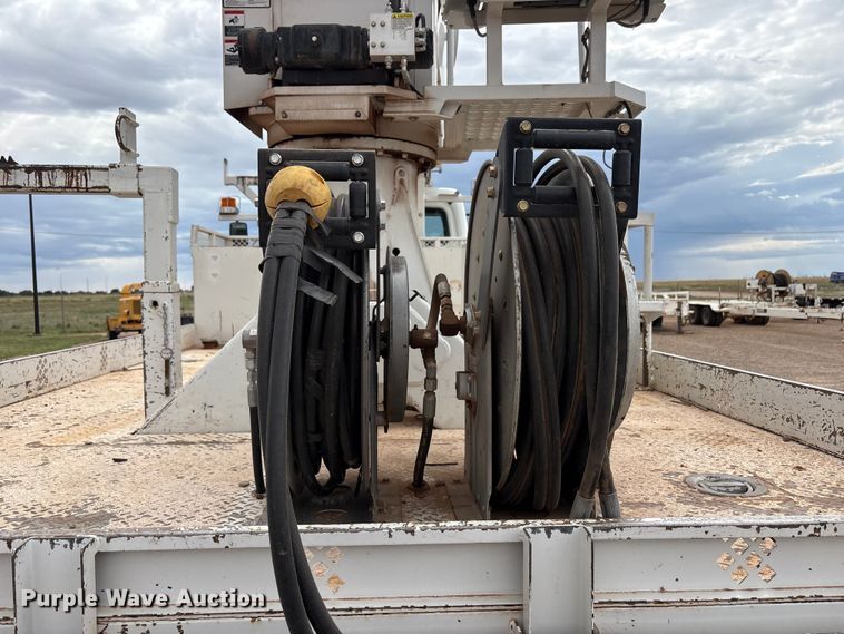 image for item FC2475 2013 Freightliner Business Class M2 digger derrick truck