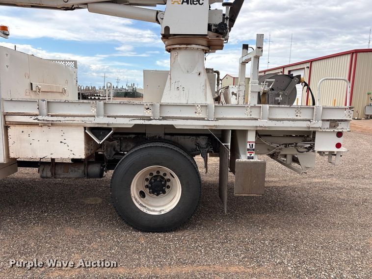 image for item FC2475 2013 Freightliner Business Class M2 digger derrick truck