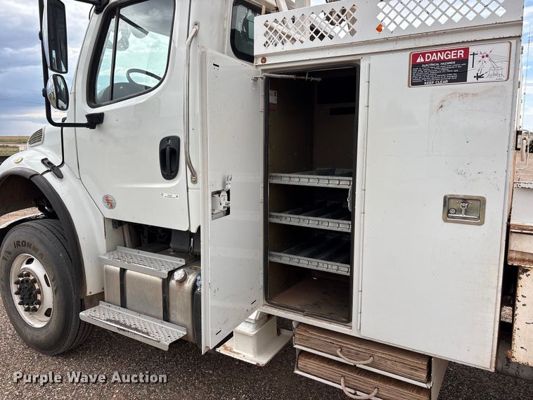 image for item FC2475 2013 Freightliner Business Class M2 digger derrick truck