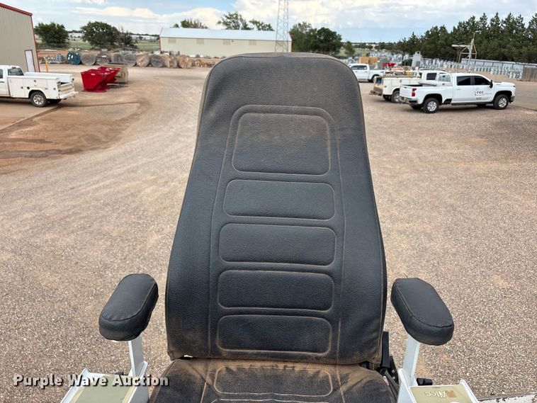image for item FC2475 2013 Freightliner Business Class M2 digger derrick truck