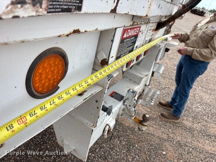 image for item FC2475 2013 Freightliner Business Class M2 digger derrick truck