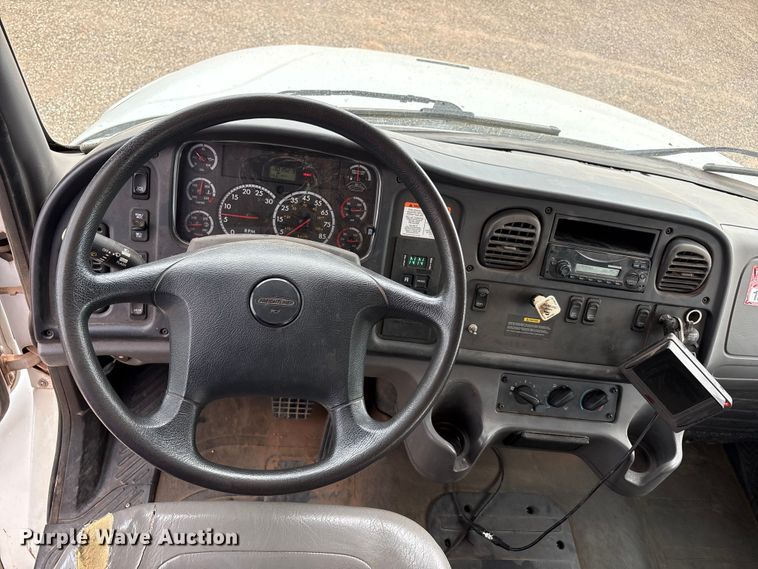 image for item FC2475 2013 Freightliner Business Class M2 digger derrick truck