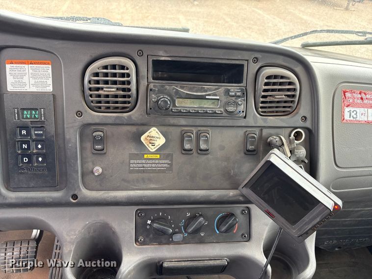 image for item FC2475 2013 Freightliner Business Class M2 digger derrick truck