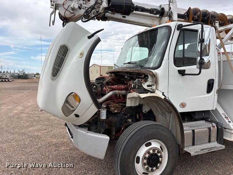 image for item FC2475 2013 Freightliner Business Class M2 digger derrick truck
