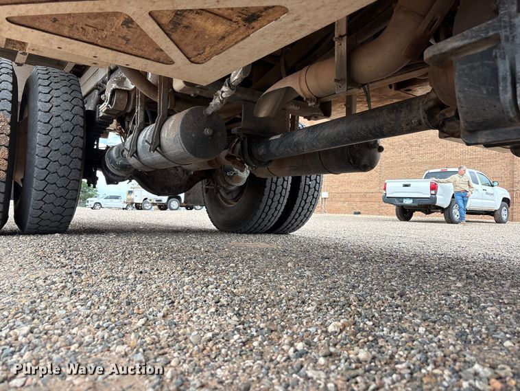 image for item FC2475 2013 Freightliner Business Class M2 digger derrick truck