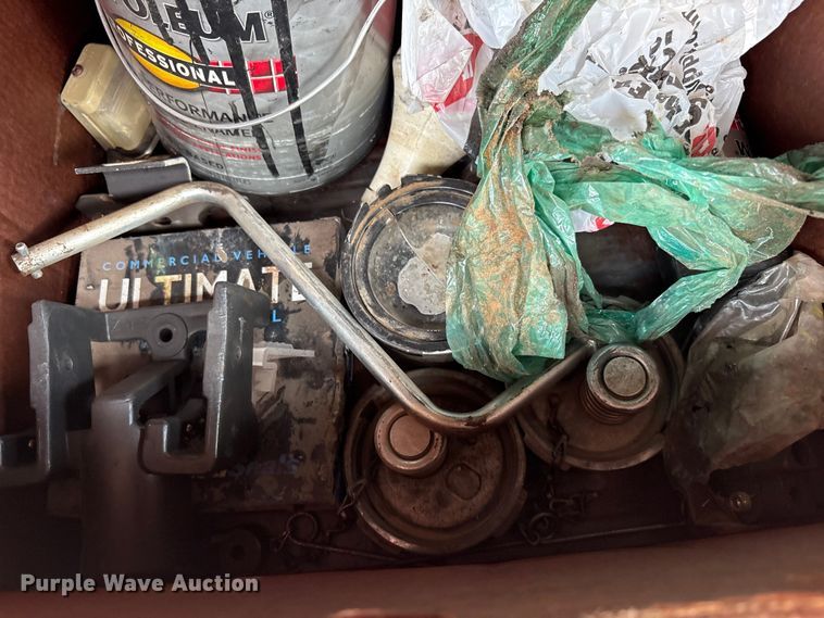 image for item FC2476 1999 International 9100 dump truck