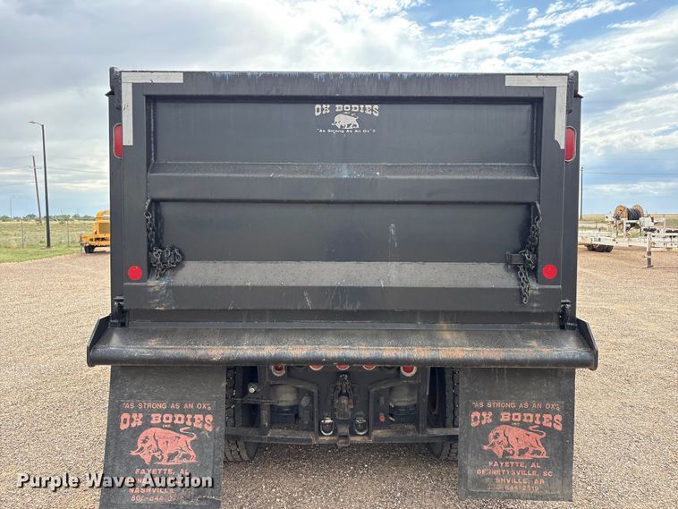 image for item FC2476 1999 International 9100 dump truck