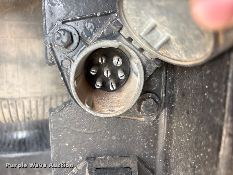 image for item FC2476 1999 International 9100 dump truck