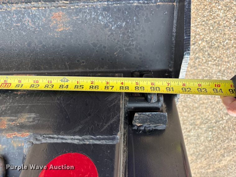 image for item FC2476 1999 International 9100 dump truck