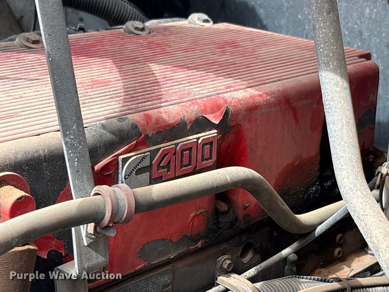 image for item FC2476 1999 International 9100 dump truck
