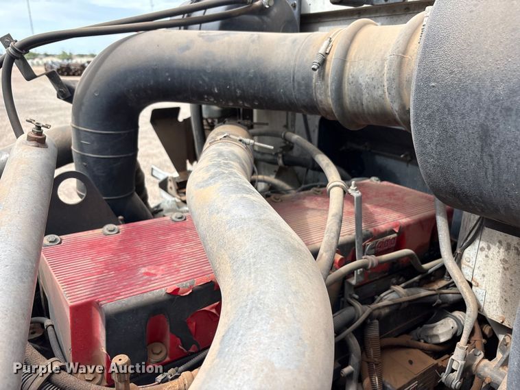 image for item FC2476 1999 International 9100 dump truck