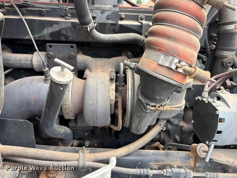 image for item FC2476 1999 International 9100 dump truck