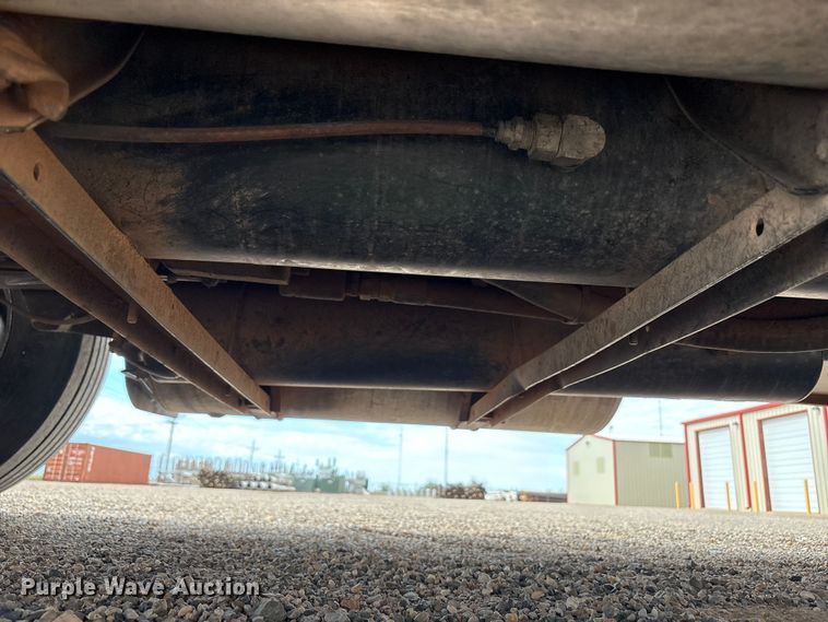 image for item FC2476 1999 International 9100 dump truck