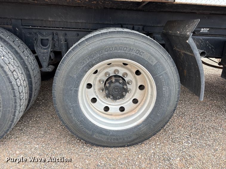 image for item FC2476 1999 International 9100 dump truck