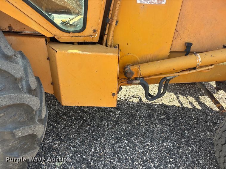 image for item FC2479 1981 Case 580 Super D backhoe