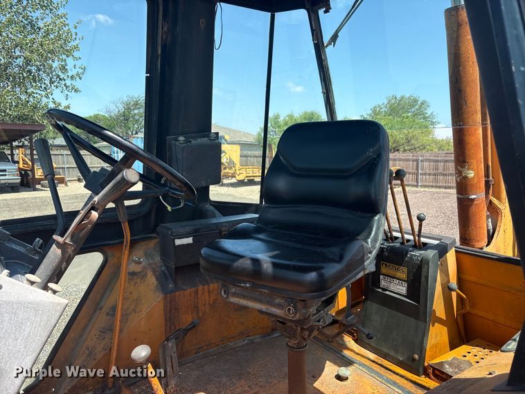 image for item FC2479 1981 Case 580 Super D backhoe