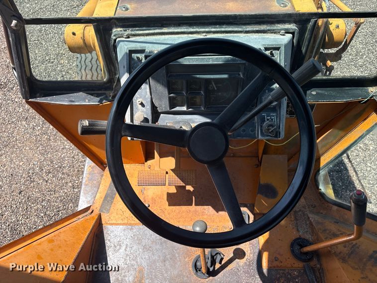 image for item FC2479 1981 Case 580 Super D backhoe