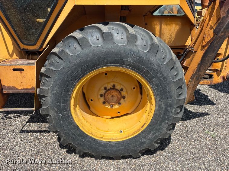 image for item FC2479 1981 Case 580 Super D backhoe