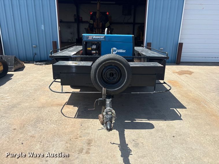 image for item FC2480 Miller Bobcat 225 welder/generator