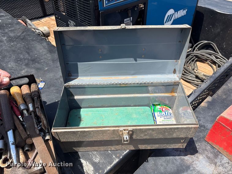 image for item FC2480 Miller Bobcat 225 welder/generator