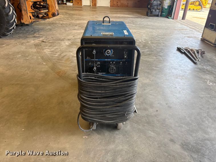 image for item FC2481 1995 Miller Bobcat 225G welder/generator