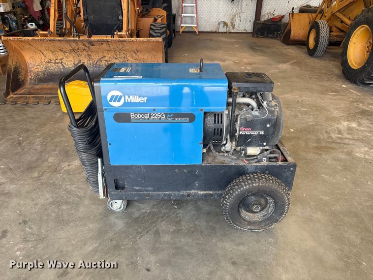 image for item FC2481 1995 Miller Bobcat 225G welder/generator
