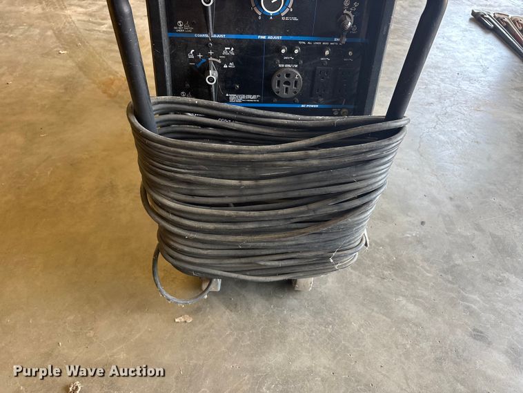 image for item FC2481 1995 Miller Bobcat 225G welder/generator
