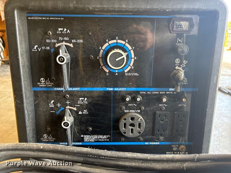 image for item FC2481 1995 Miller Bobcat 225G welder/generator
