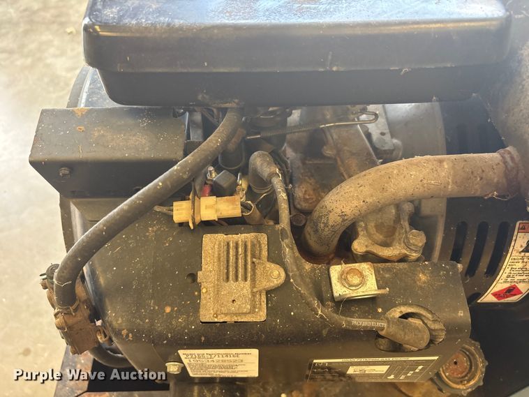 image for item FC2481 1995 Miller Bobcat 225G welder/generator